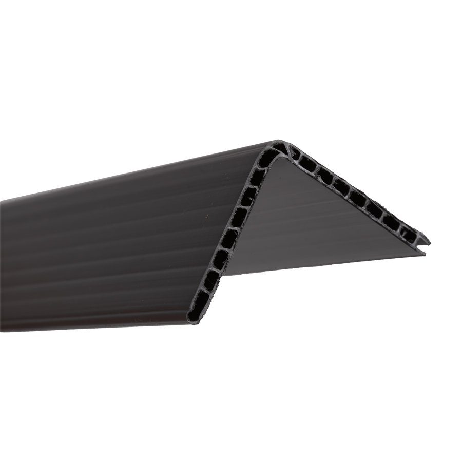 Der Kantenschutz aus Polypropylen ist besonders belastbar, feuchtigkeitsbeständig und zu 100% recycelbar Der Kantenschutz aus Polypropylen ist besonders belastbar, feuchtigkeitsbeständig und zu 100% recycelbar