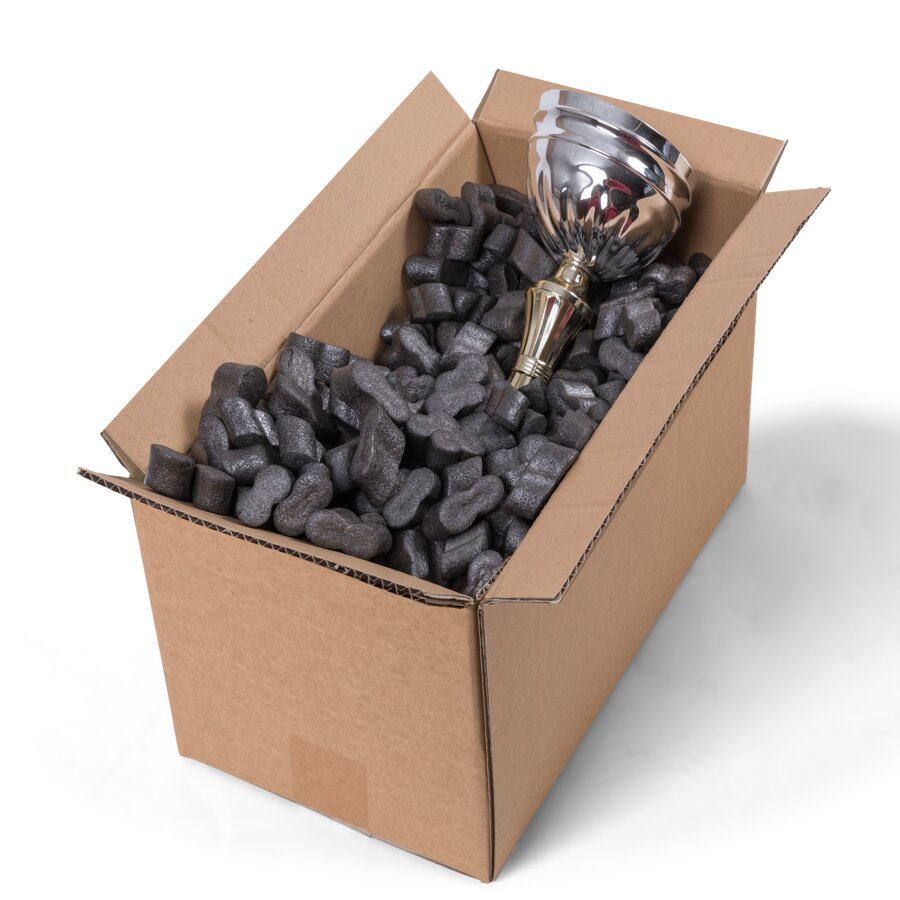 Die schwarzen flo-pak Verpackungschips wirken besonders edel und bieten perfekten Polsterschutz