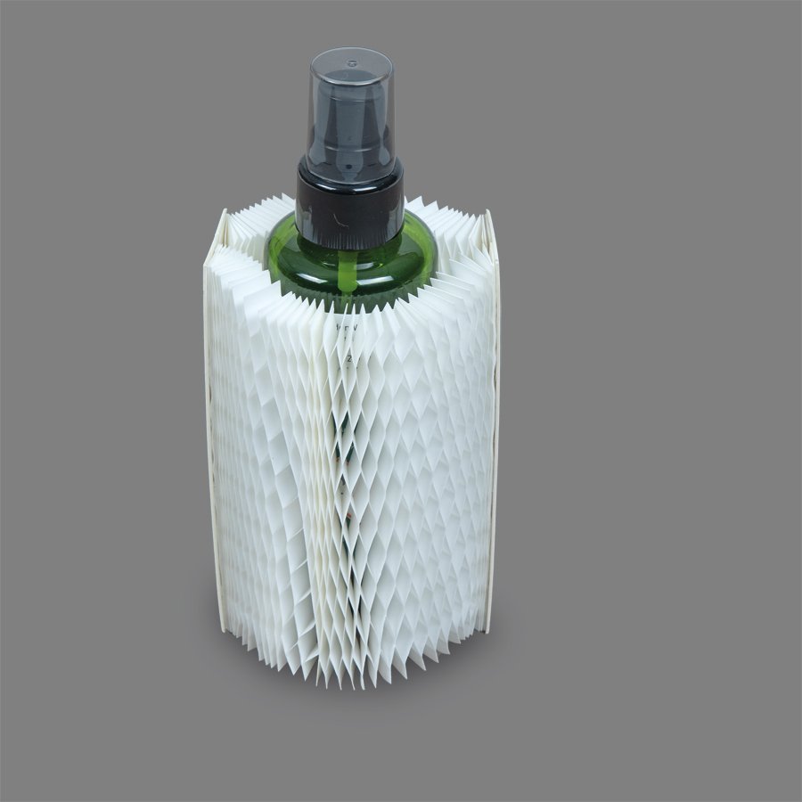 Gerade bei kosmetischen oder Körperpflege-Produkten wirkt Weiß besonders rein und hygienisch Gerade bei kosmetischen oder Körperpflege-Produkten wirkt Weiß besonders rein und hygienisch