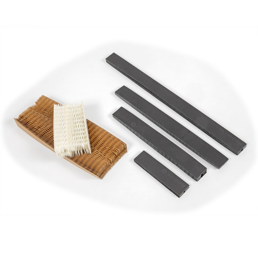 In Braun und Weiß, auf Anfrage auch in anderen Farben (z.B. Schwarz) und Ausführungen erhältlich In Braun und Weiß, auf Anfrage auch in anderen Farben (z.B. Schwarz) und Ausführungen erhältlich