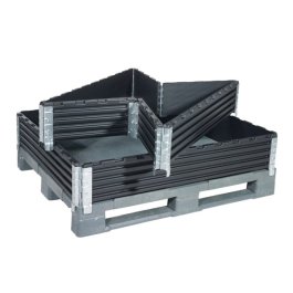 Stapelbar und flexibel Ein Aufsatzrahmen auf einer Palette und einer quer halb zusammengeklappt darüber