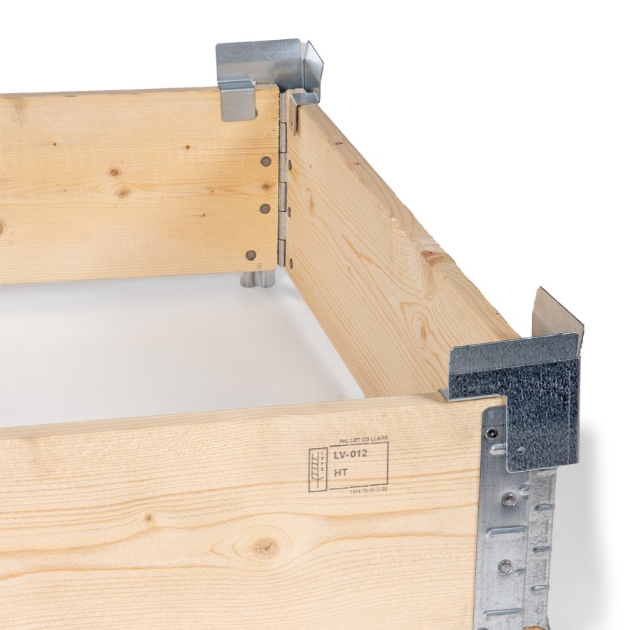 Stapelecken aus Metall zum sicheren Stapeln von Paletten auf Holzaufsatzrahmen Stapelecken aus Metall zum sicheren Stapeln von Paletten auf Holzaufsatzrahmen