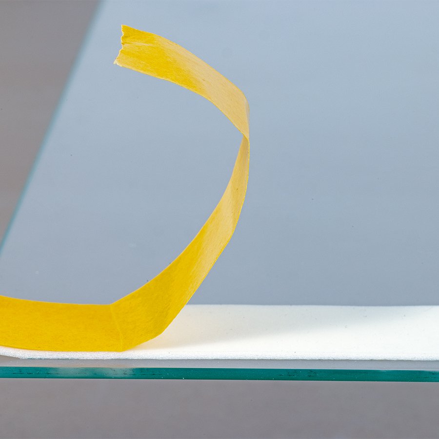 Hohe Sofort- und Dauerklebkraft für sicheren und langen Halt Hohe Sofort- und Dauerklebkraft für sicheren und langen Halt