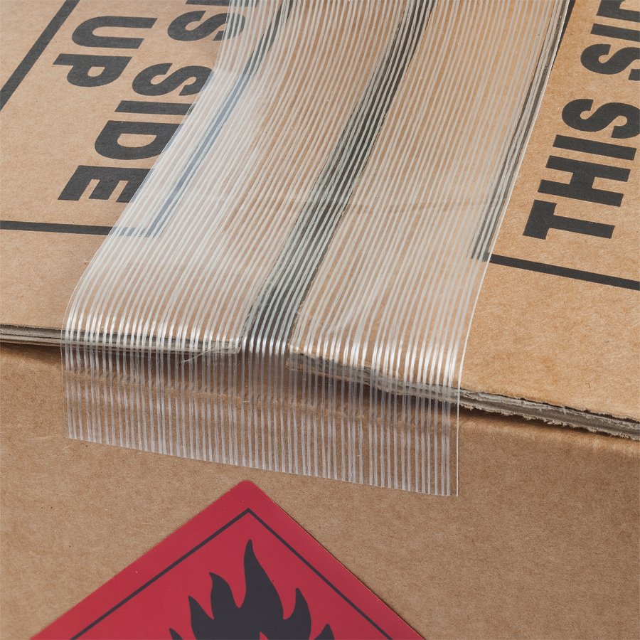 Verschließen Sie Gefahrgutkartons mit glasfaserverstärktem Filamentband Verschließen Sie Gefahrgutkartons mit glasfaserverstärktem Filamentband