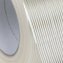 Durch die Glasfaserverstärkung ist das Klebeband extrem reißfest Durch die Glasfaserverstärkung ist das Klebeband extrem reißfest