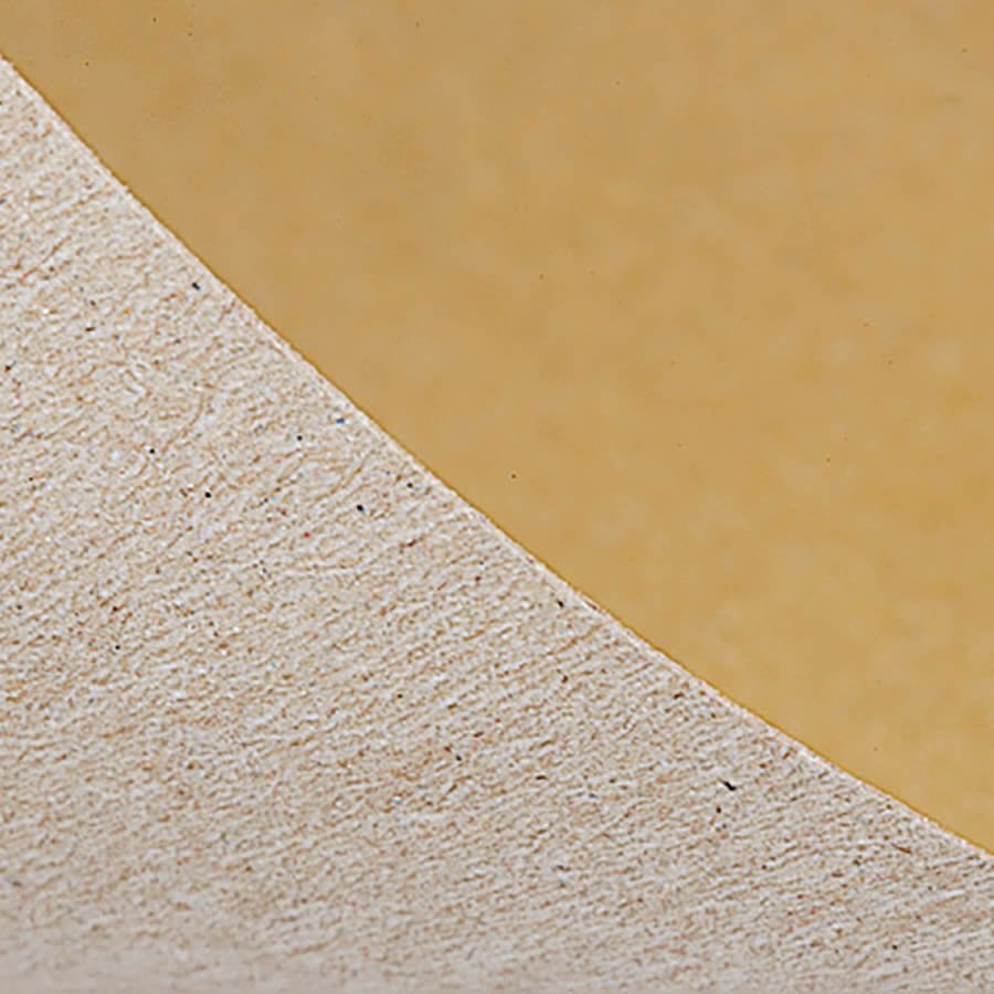 Antirutschpapier für sichere Palettenstapelung und Verpackung Detailaufnahme eines rutschhemmenden Antirutschpapiers mit rauer Oberfläche