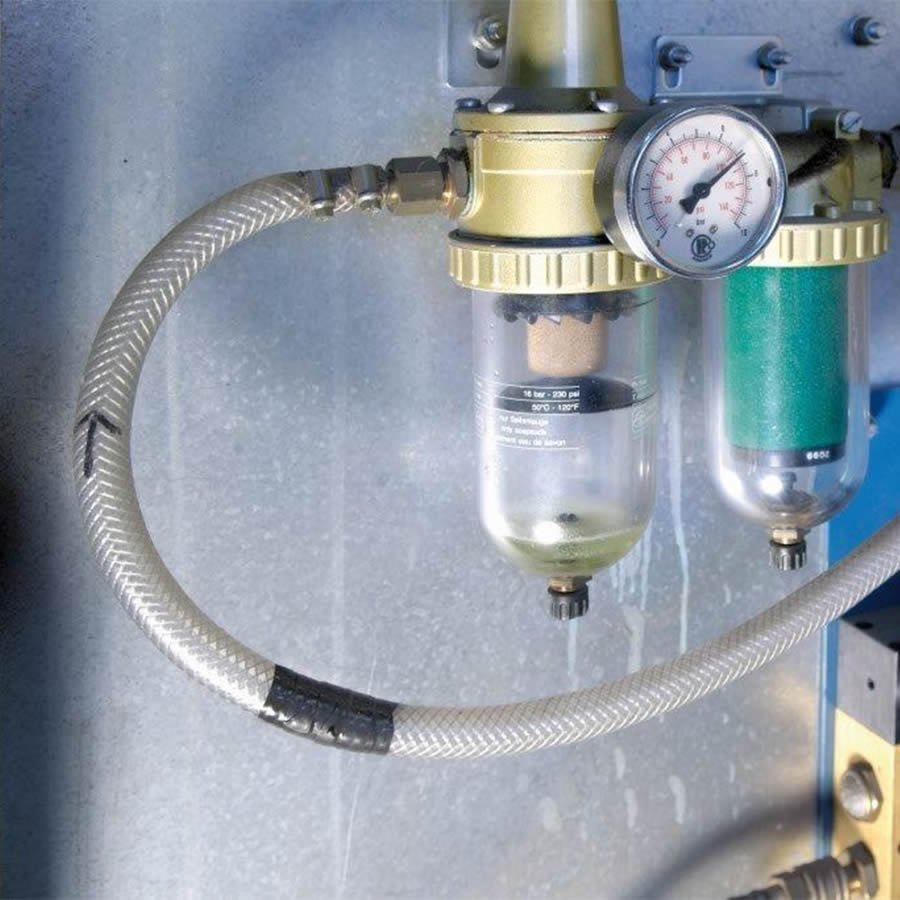 Abdichten eines Druckluftschlauchs Abdichten eines Druckluftschlauchs