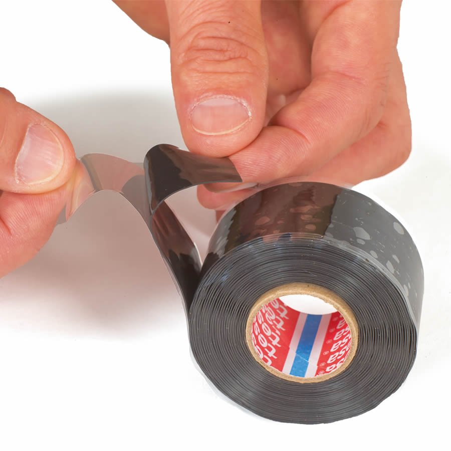 Den Liner vom Tape abziehen... Den Liner vom Tape abziehen...