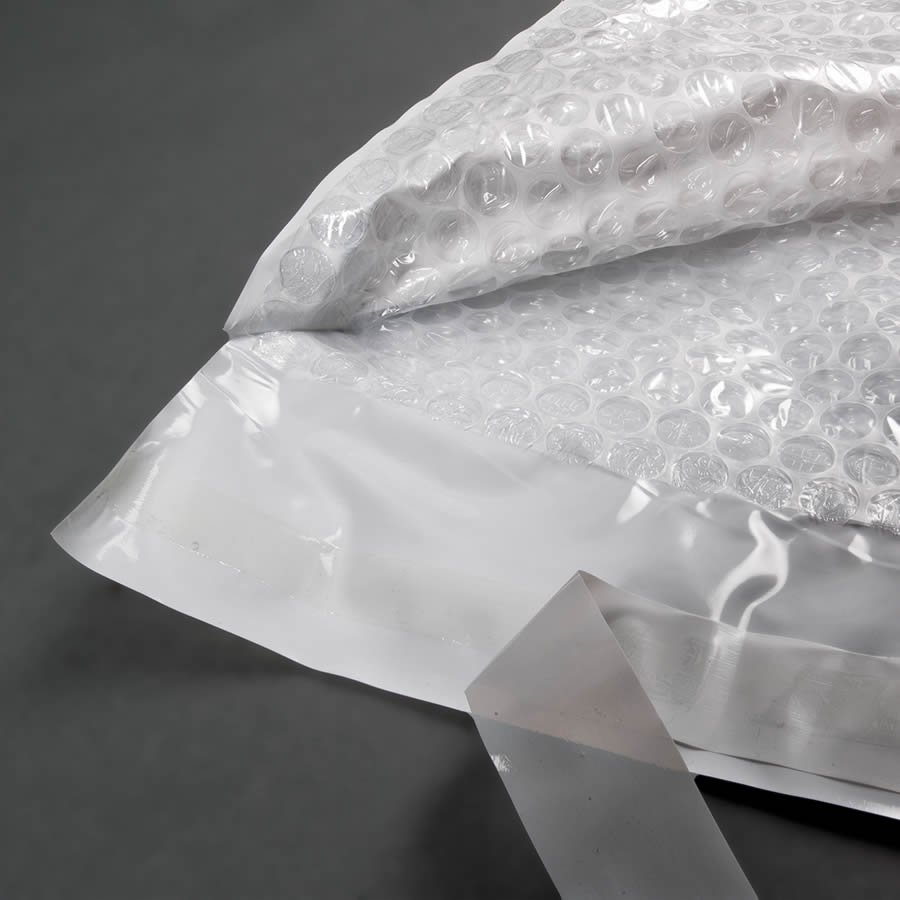 Mit sicherem, reißfesten Selbstklebe-Verschluss Mit sicherem, reißfesten Selbstklebe-Verschluss