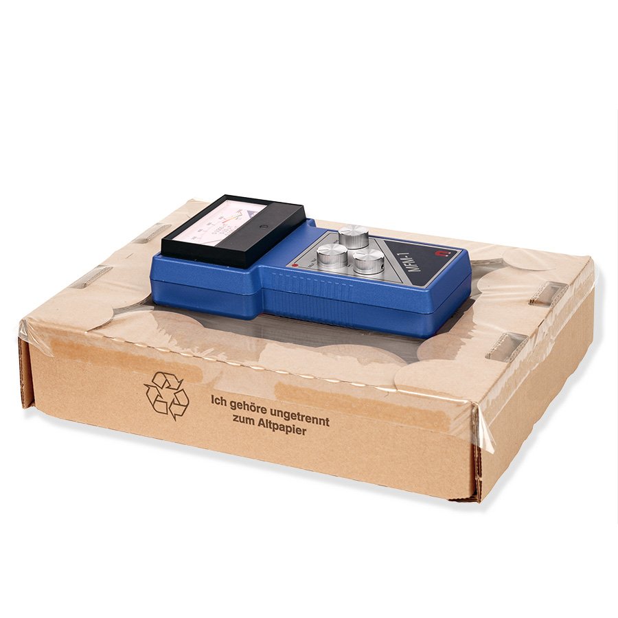 Packgut wird mit Membranverpackung in den passenden Umkarton gelegt... Packgut wird mit Membranverpackung in den passenden Umkarton gelegt...