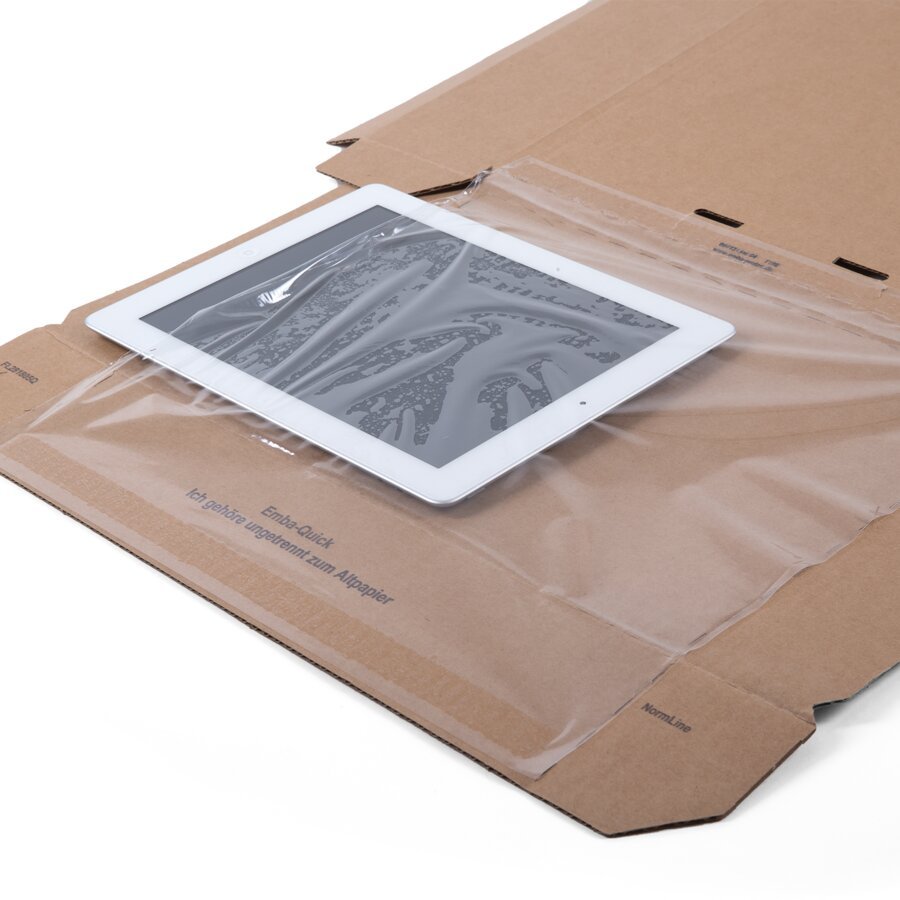 Das Packgut wird in die Folie eingelegt.