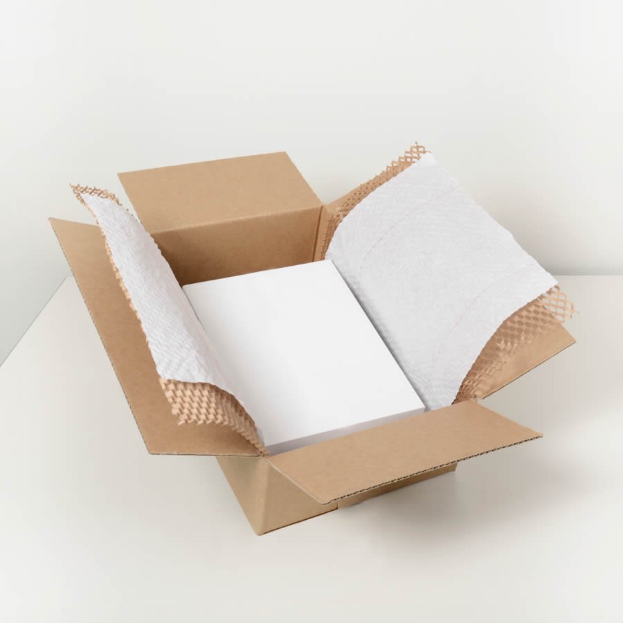 Kraft- und Siedenpapier sind zu 100% recyclingfähig und können zusammen mit dem Karton entsorgt werden Kraft- und Siedenpapier sind zu 100% recyclingfähig und können zusammen mit dem Karton entsorgt werden