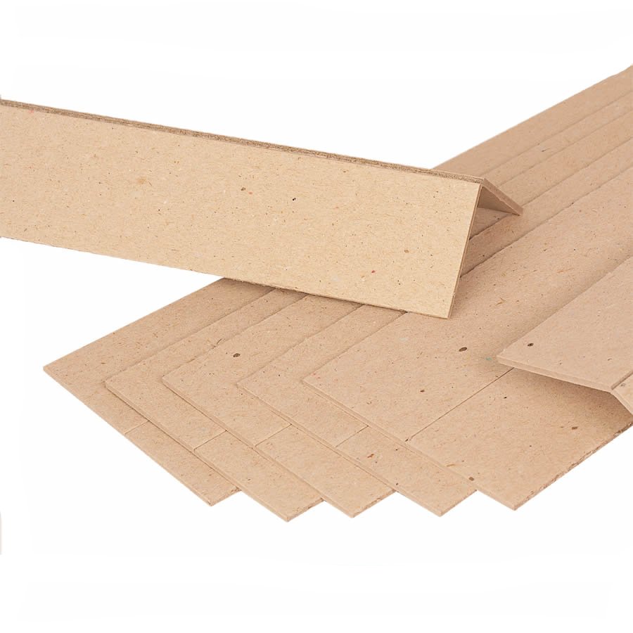 Zuschnitte aus stabiler Vollpappe mit einer Rillung lngs entlang der Mitte zum Selbstknicken in V-Form