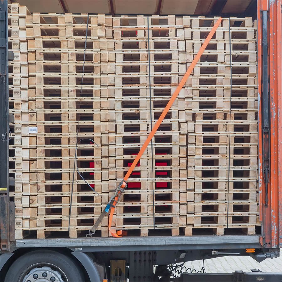 Ideale Transportsicherung auf LKW´s und Anhängern Ideale Transportsicherung auf LKW´s und Anhängern