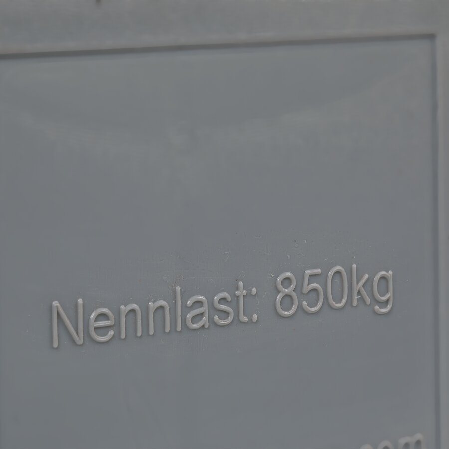 Die Nennlast (maximale Belastung im Hochregallager) beträgt bis zu 850 kg Die Nennlast (maximale Belastung im Hochregallager) beträgt bis zu 850 kg