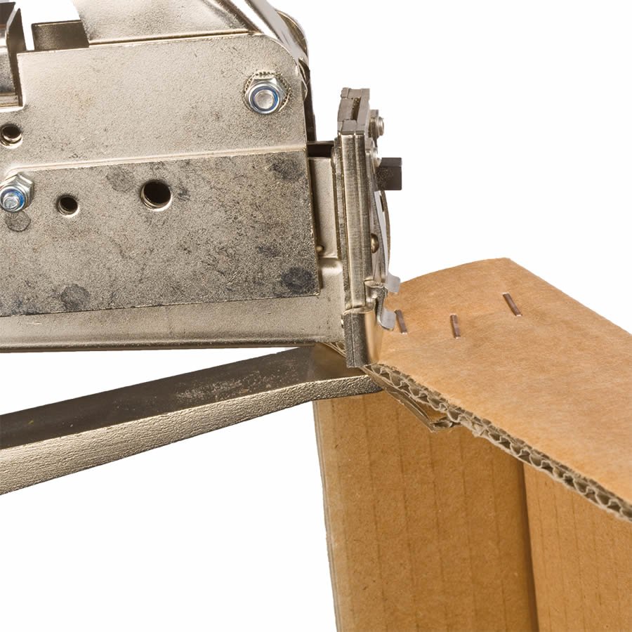 Der Zangehefter ist einfach und handlich anzuwenden