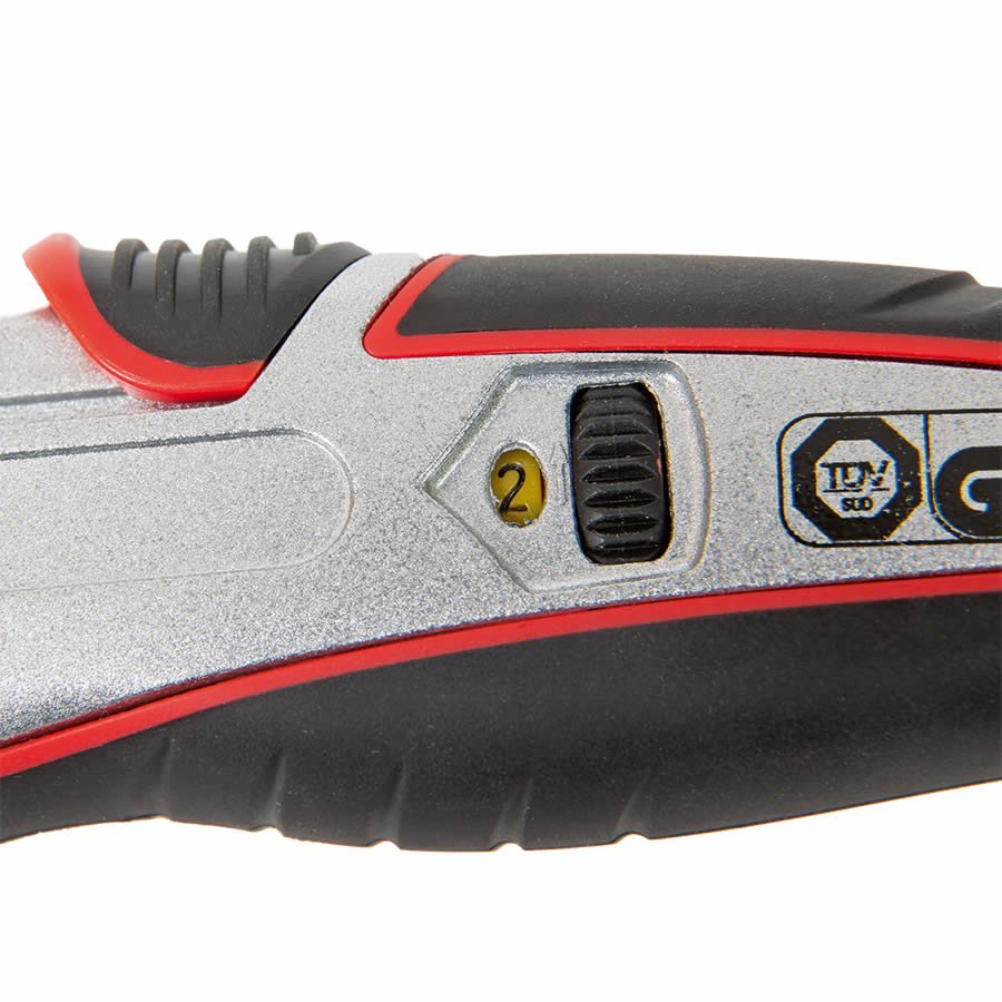 Mit dem Einstellrad sind 3 Schnitttiefen wählbar Mit dem Einstellrad sind 3 Schnitttiefen wählbar